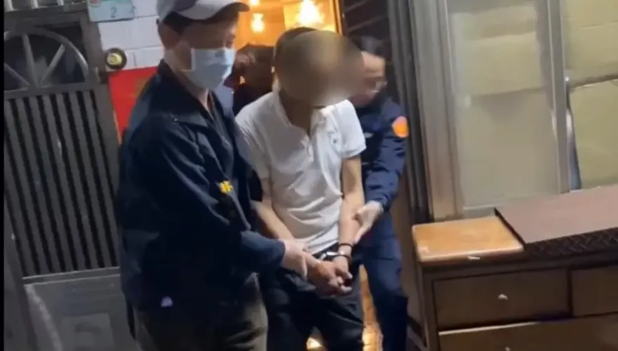 影/男子闖空門屋主目擊嚇歪　回家躲床底連累室友也遭逮