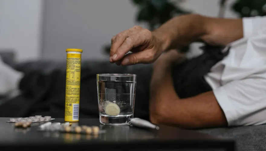 發泡錠維他命C難吸收　藥劑師：鈉含量是三分之一碗泡麵