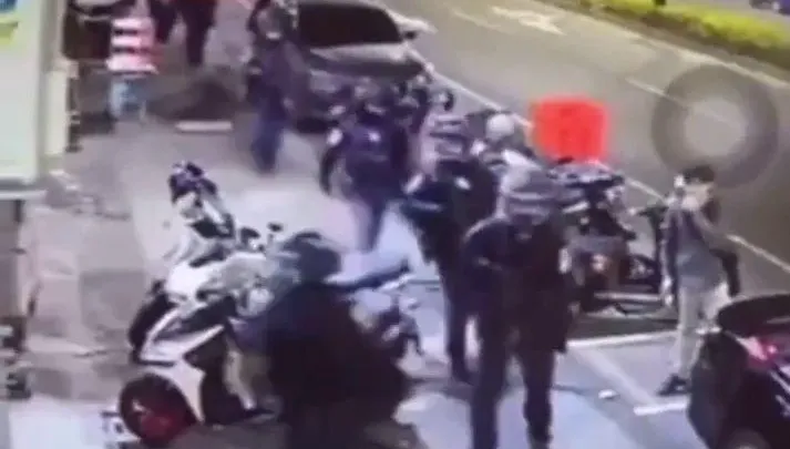 影/毒窟偽裝童裝店　前鎮特勤員警夜半攻堅嚇壞人