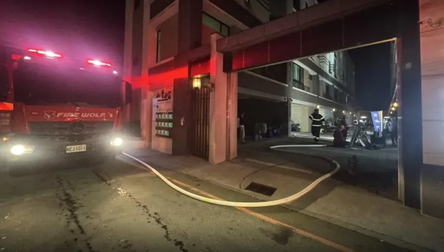 疑電風扇起火！台南民宅爆火警　一家3口急送醫