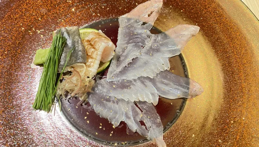 黃宏輝建築師美食地圖：正統鮨料理的微突變　謙鍋物V.S.都鮨蘭奢待