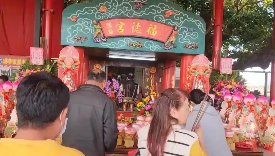 影/超壯觀！彰化芬園福德宮頭牙慶典　100棚布袋戲團車拼