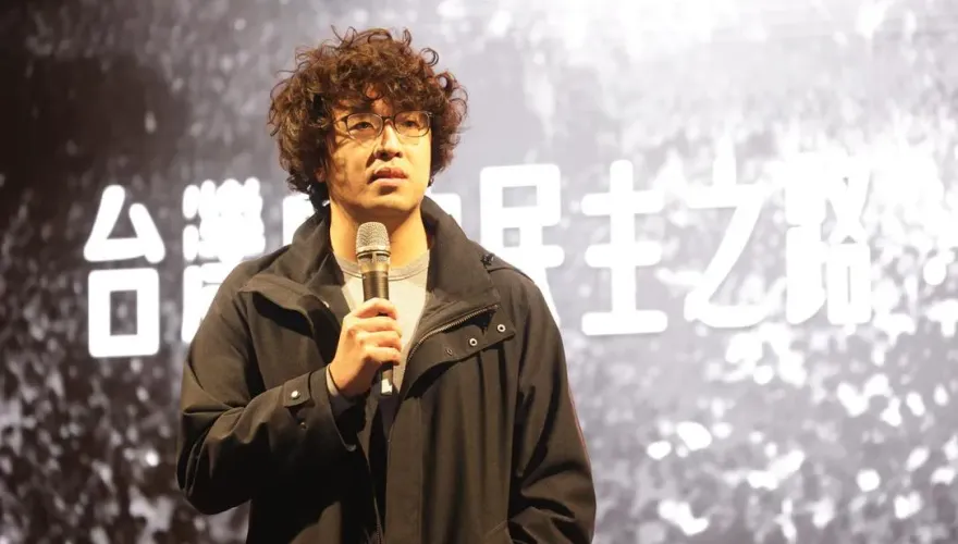 侯漢廷「重大爆料」黑熊驚人秘密！沈伯洋撿到槍：趕快抹黃比較快