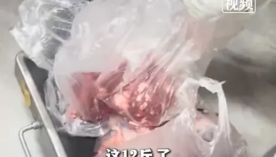 影/吃399元自助火鍋　陸2顧客偷打包「10kg生肉」慘了
