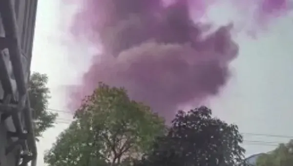 影/4死4傷！江蘇生技公司突發爆炸　紫色濃煙沖天