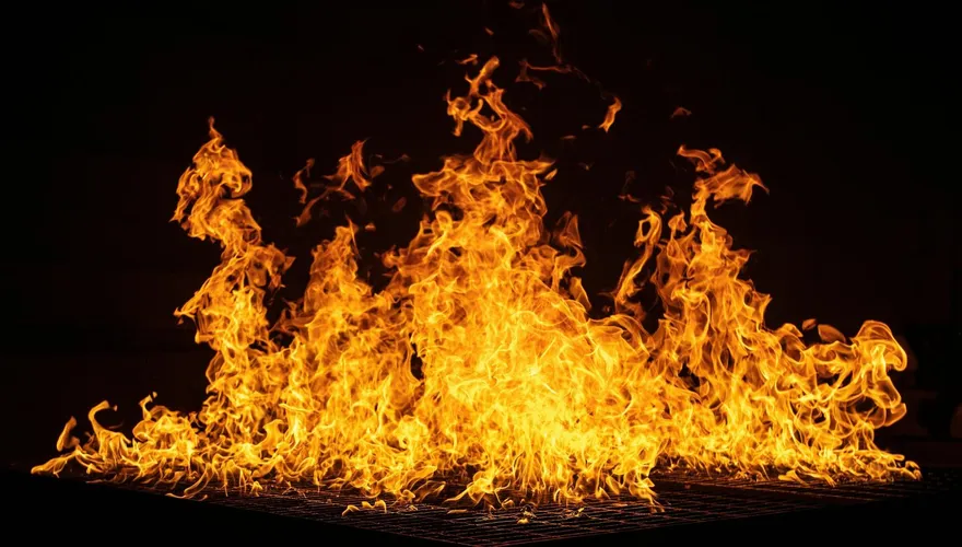 火災高溫破500°C「最快10秒致命」　網揭保命訣：避難等救援別亂跑