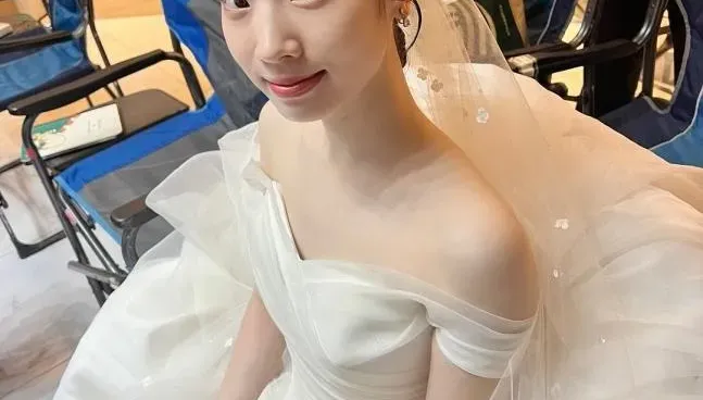 TWICE多賢「結婚」了！成員感動獻親筆信