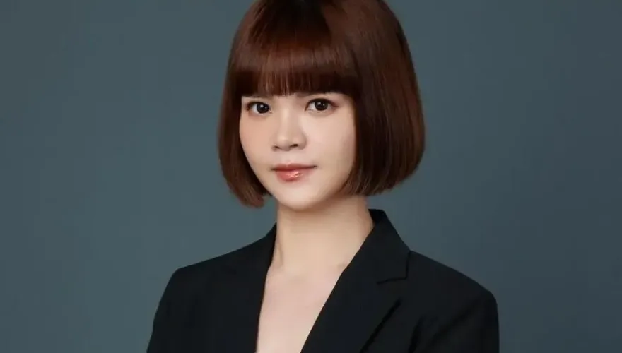 北市府小內閣改組　曾與綠委邱議瑩對槓的前記者魏汶萱任副發言人