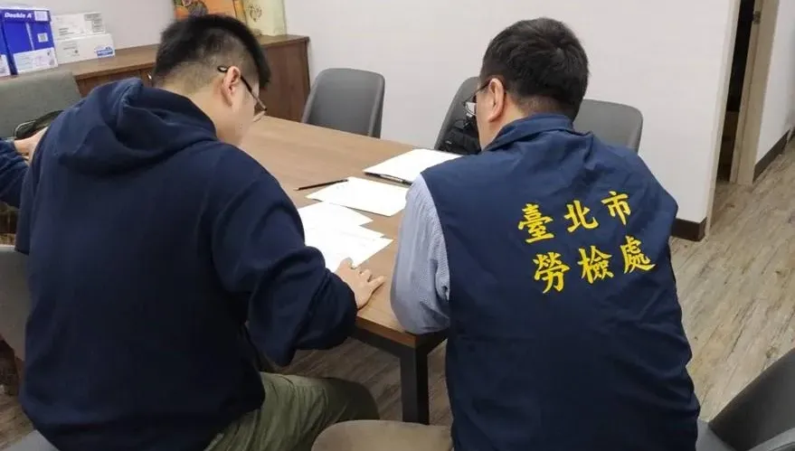 北市府勞檢葉元之國會辦公室！現場揪3缺失　詢問過世助理案