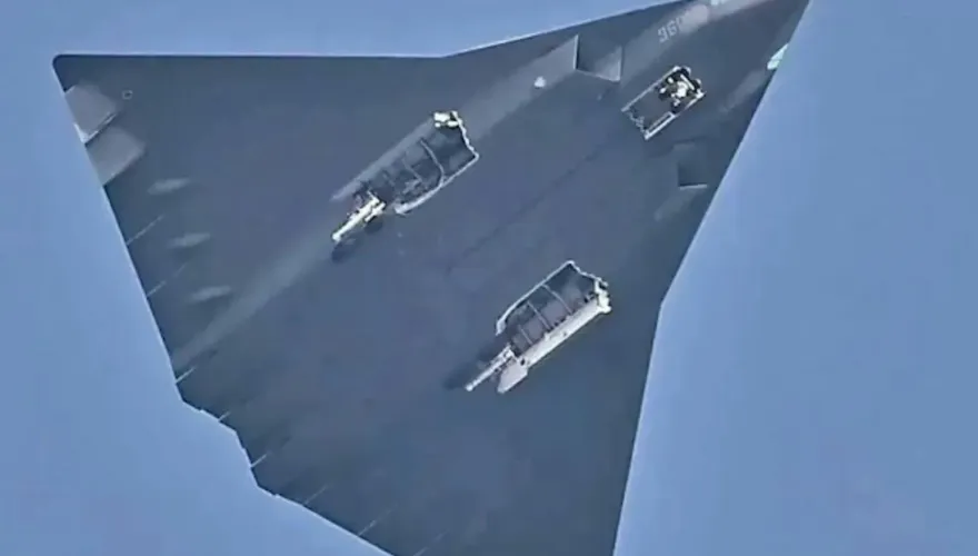 第六代戰機殲-36試飛　退役中將曝：美國六代機這2點比不上