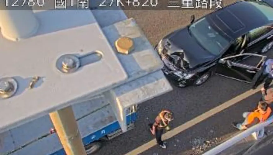 國1高架南下27.8k追撞車禍　車流壅塞時速剩30km/hr