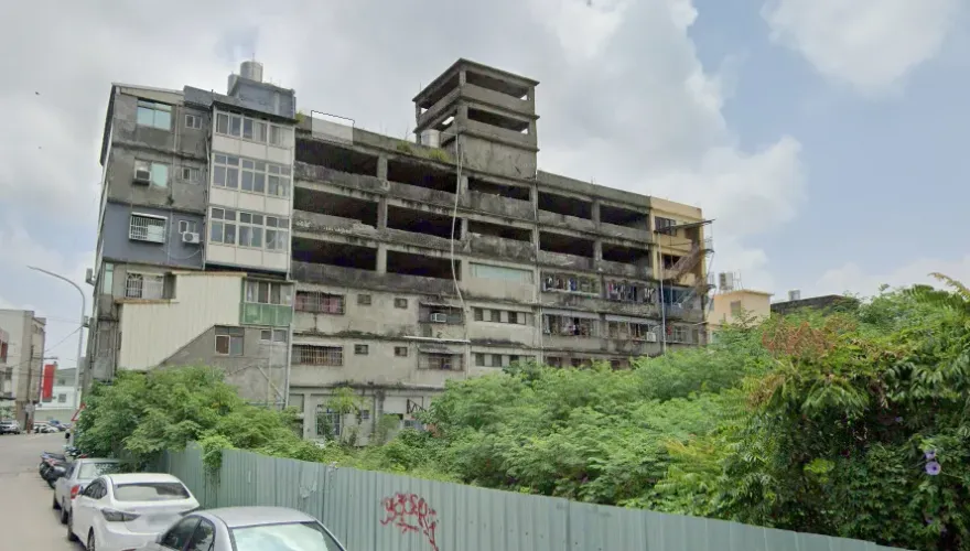 台中清水大樓「塌陷前畫面」曝光　34住戶睡一半緊急逃生