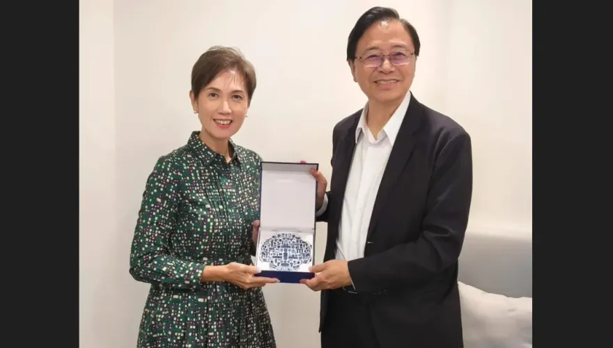 張善政赴新加坡交流智慧治理 　星國數位政府掌舵手親自接待
