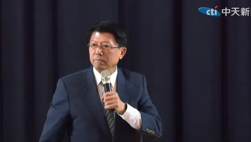 嗆綠「立委、總統一起重選」！他喊「我謝龍介把你賴清德包起來」