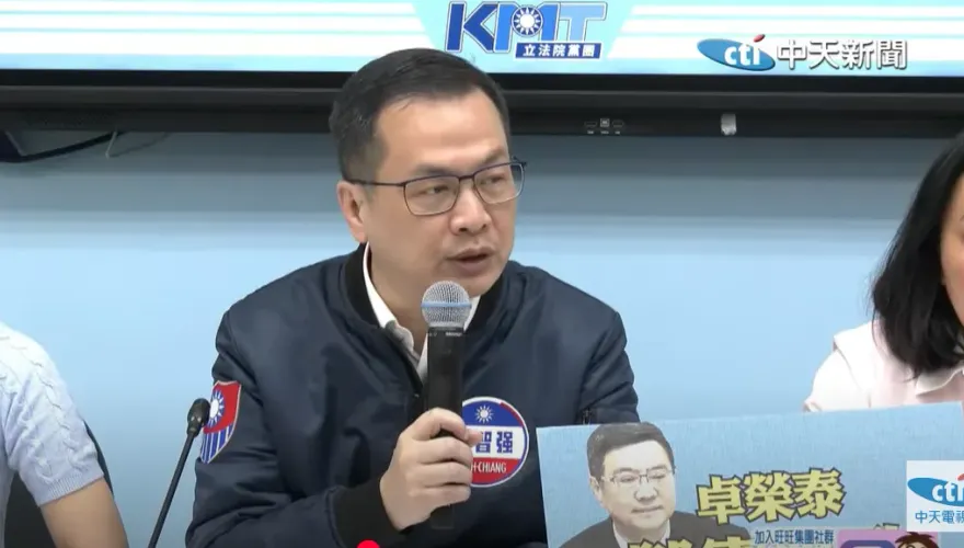 柯建銘慘了！「打斷拐杖」打中徐巧芯　將送紀律委員會處理