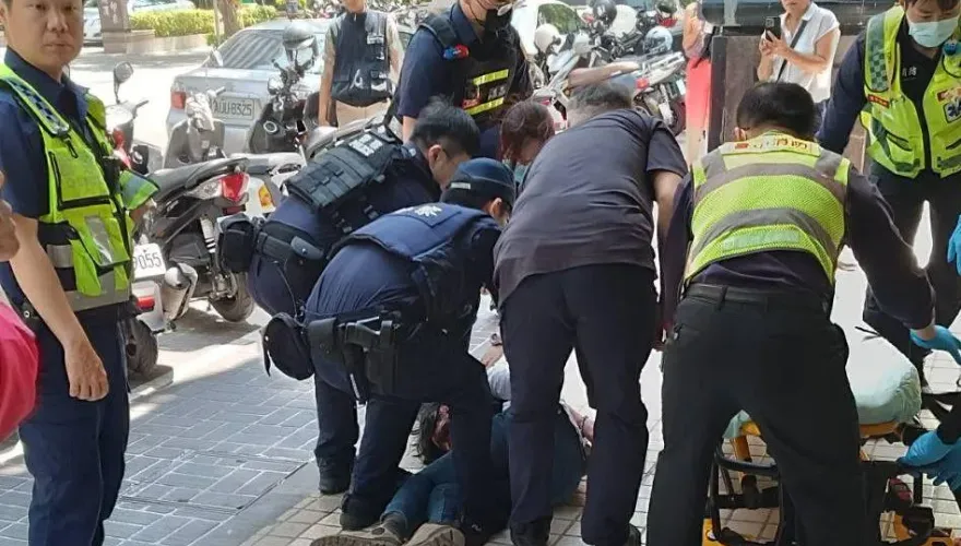 南屯驚見隨機攻擊！30歲男「自拍棒＋鋸子」打人　2傷