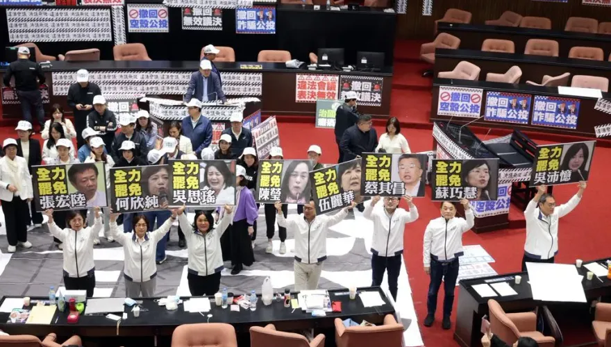 「大罷免＝罷韓國瑜」！罷免二階成案藍全面開戰 　反制戰略曝光