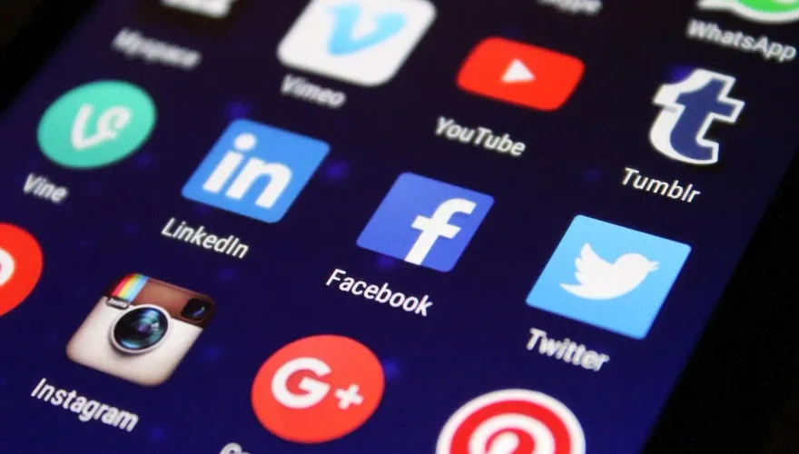 FB、IG過氣了？網曝滑Threads會上癮　一票人也點頭