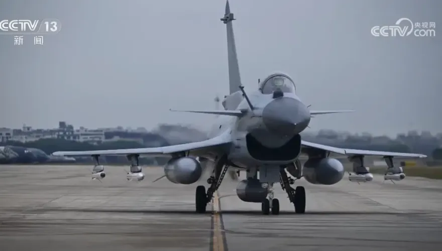 影/陸圍台軍演畫面曝！央視：數十架戰機「破限進逼」台島