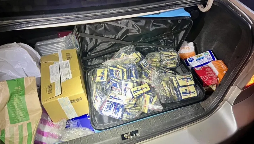 影/林口男子吸喪屍菸彈毒駕　警搜車驚見千包毒咖啡
