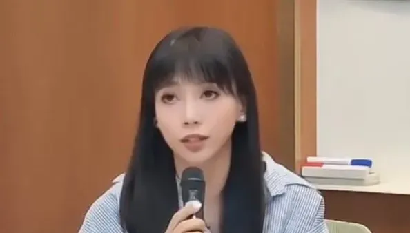 李靚蕾現身立院　哽咽呼籲建置兒童工作證制度