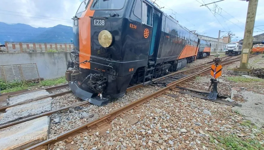 太魯閣翻車滿4周年！鳴日號連假首日爆脫軌　幸無傷亡