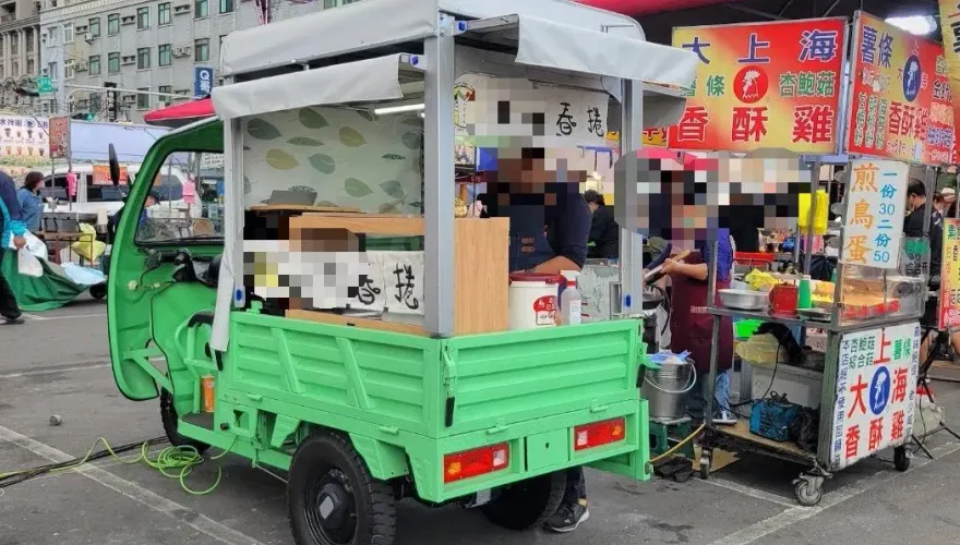 影/直擊！台南排隊春捲慘遭「劫持」回家拜祖先