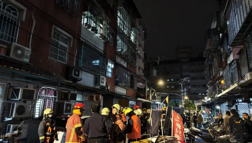 中和民宅大火！　「公寓頂加陷火海」50歲男慘死