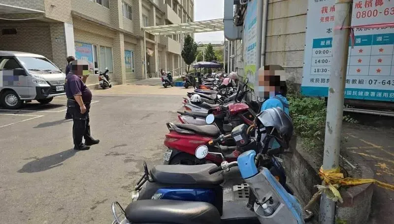 影/高雄林園「醫院撿到槍」！清潔工嚇傻警方鑑識中