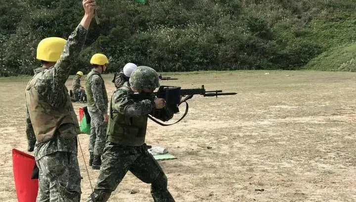 私人物品遭移置損壞　關指部中士竟持上膛步槍瞄準長官