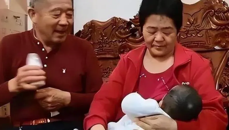 堪比八點檔！67歲陸婦高齡產女　5年後遇車禍慘癱瘓