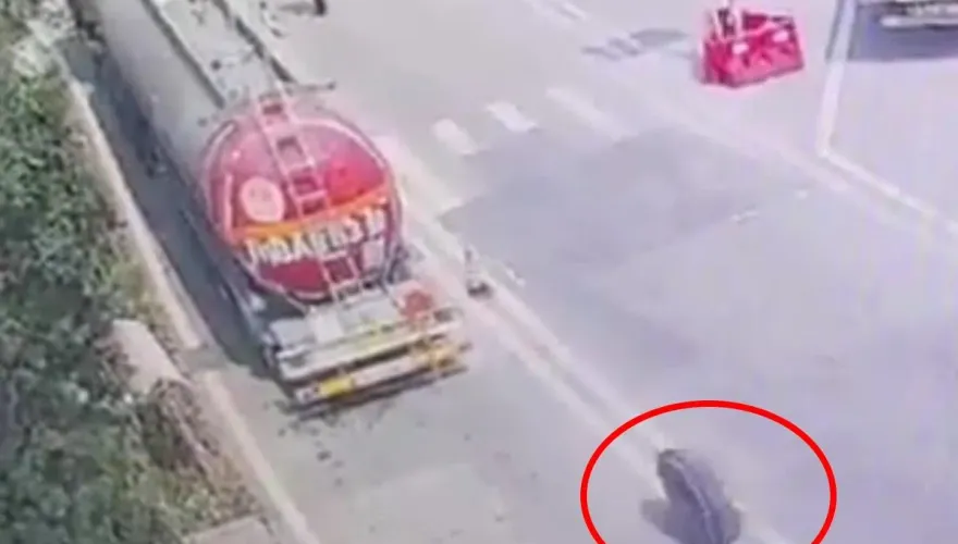 影/恐怖奪命！貨車脫輪「狂滾1km」　殺入休息站砸死1行人