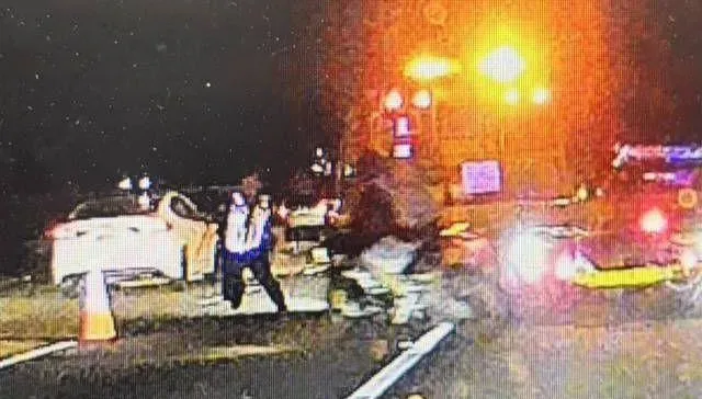 影/「遮牌重機」上國1亂飆48公里、衝撞員警遭移送　罰近20萬