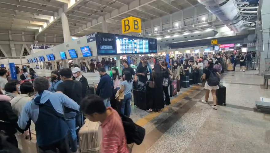 受雷雨影響！高雄機場一度暫停起降　16時解除影響12架次