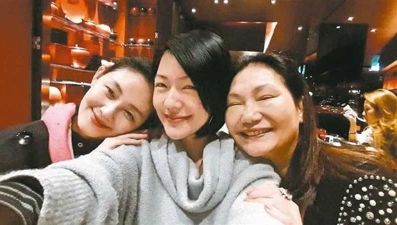 大S百日正逢母親節！S媽走不出喪女之痛　小S搬離帝寶為母做1事