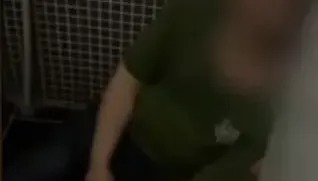 影/上廁所遭醉漢闖入反鎖！陸女「嚇到尖叫」幸獲救