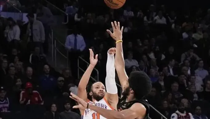 NBA/尼克後衛布朗森擊敗約基奇　獲年度關鍵球員獎