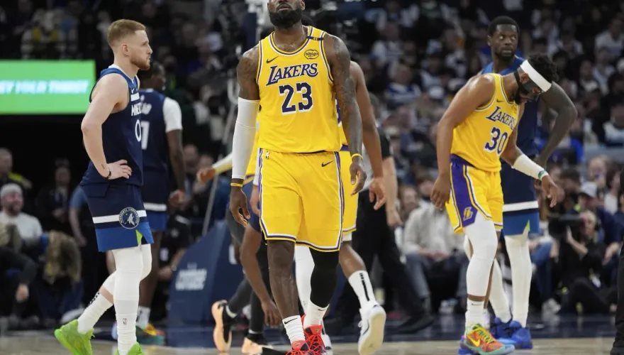 NBA/東契奇腸胃不適失常　詹姆斯砍38分孤掌難鳴湖人輸灰狼