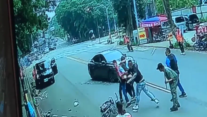 台中后里馬場爆大亂鬥！腳踏車業者搶客互毆　8人掛彩