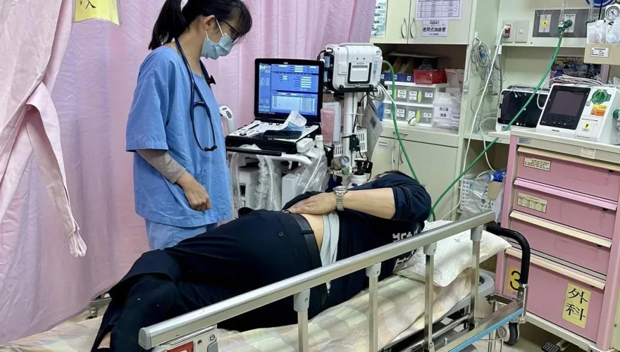 莊瑞雄出事了！426當天「腎結石」發病掛急診　送醫畫面曝光
