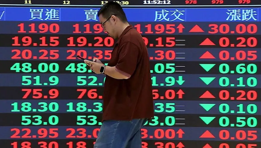 台股飆漲！外資、基金、ETF搶進公股金融　股東排名大洗牌