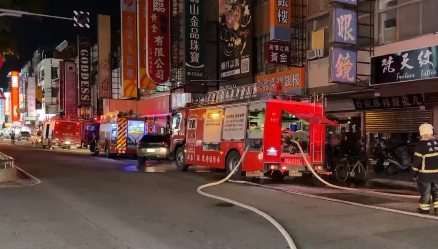 屏東逢甲路商圈火警！70多歲婦人困屋內死亡