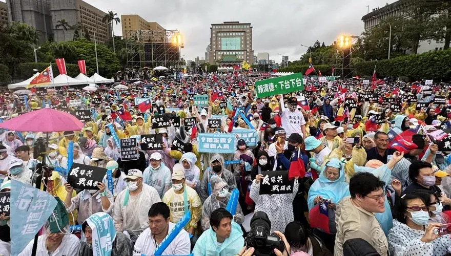 影/法西斯10大特徵！謝寒冰一看驚喊：民進黨不是在做這些事嗎