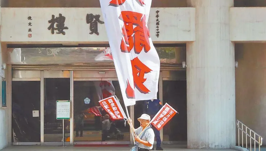 影/檢調幫了大忙？中間選民不忍全面反罷　她預言大罷免最終結局
