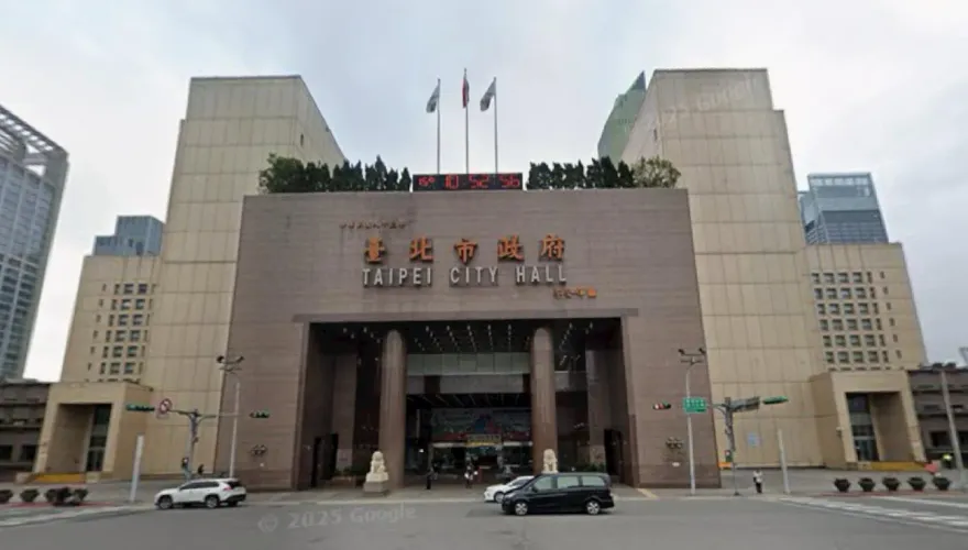 莽男北市府門口暴走追砍警衛　法官重判10個月