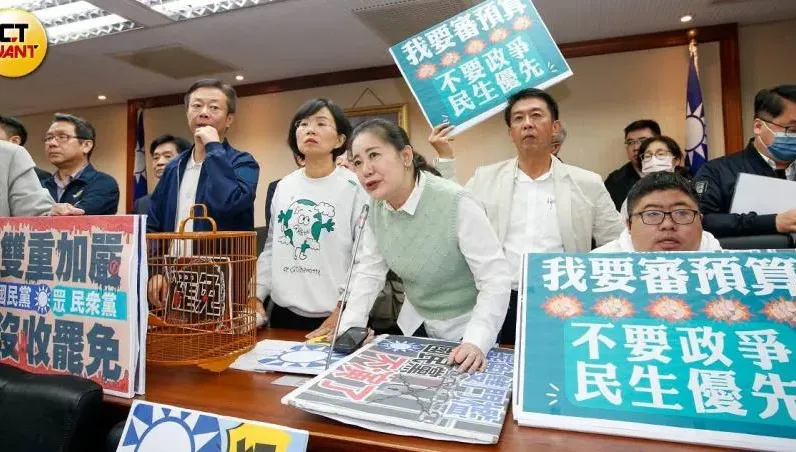 選罷法漏洞百出　領銜罷免如搭「失速列車」