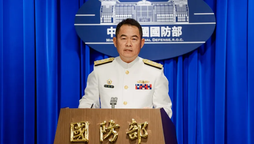 只敢保證原型艦不追加預算　海軍參謀長：海鯤號沒有滲水問題