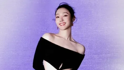 影/41歲白百何「藏子4年」首曝二寶生活照　母子裝同框釣魚