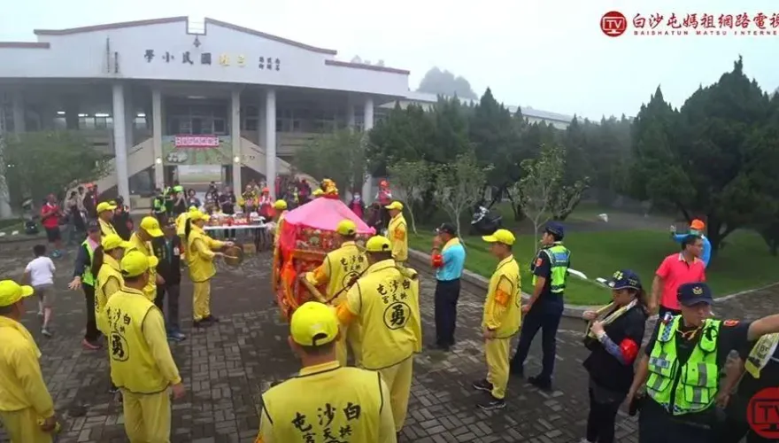 白沙屯媽祖真的疼小孩！南投起駕後已探訪4間學校