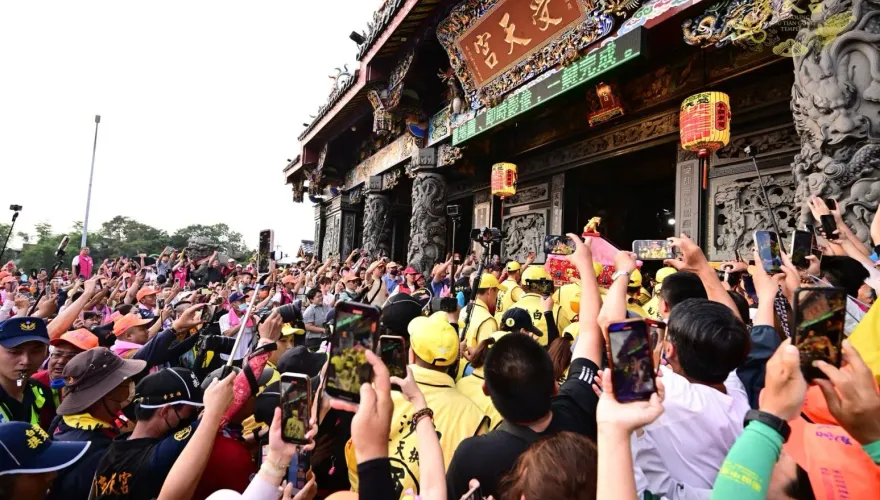 白沙屯媽首度駐駕「帝后相會」　受天宮曝媽祖上山秘辛